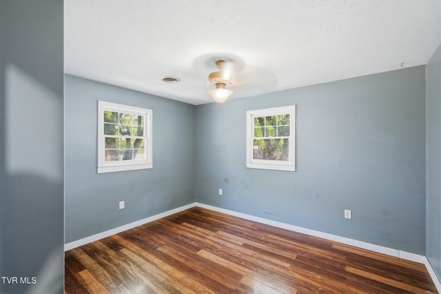 186 Brookwood Circle, Bristol, VA 24201
