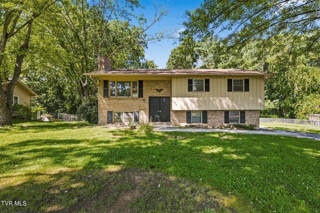 186 Brookwood Circle, Bristol, VA 24201