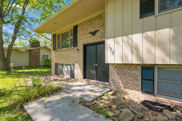 186 Brookwood Circle, Bristol, VA 24201