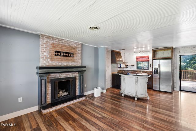 186 Brookwood Circle, Bristol, VA 24201