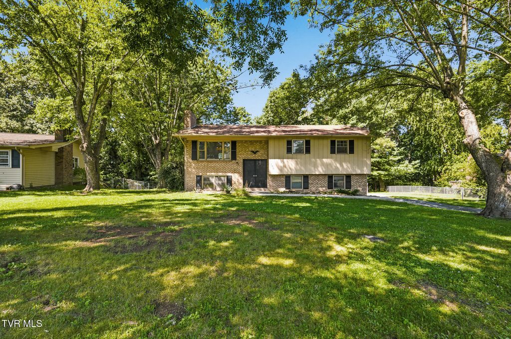186 Brookwood Circle, Bristol, VA 24201