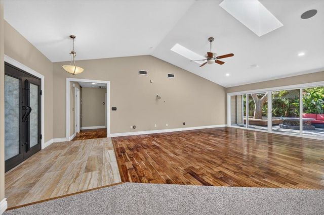 6495 N Vagedes Avenue, Fresno, CA 93711