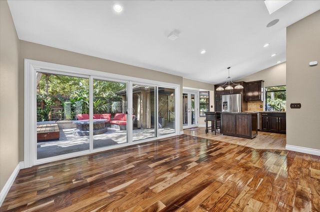 6495 N Vagedes Avenue, Fresno, CA 93711