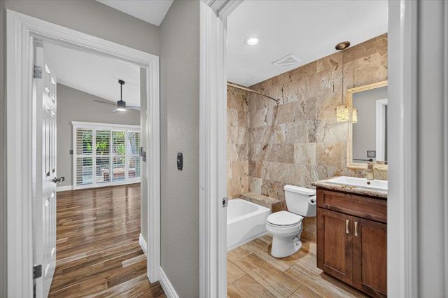 6495 N Vagedes Avenue, Fresno, CA 93711