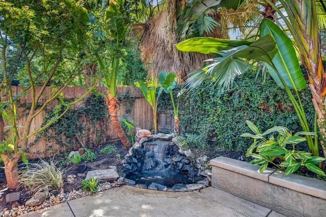6495 N Vagedes Avenue, Fresno, CA 93711