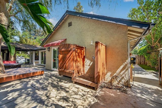 6495 N Vagedes Avenue, Fresno, CA 93711