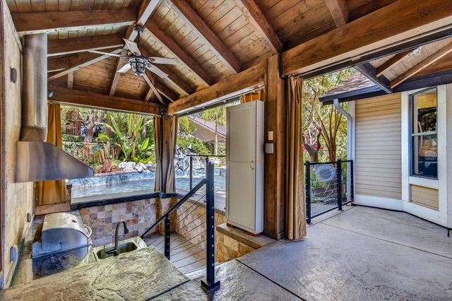 6495 N Vagedes Avenue, Fresno, CA 93711