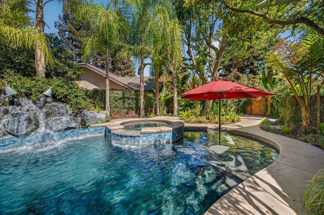 6495 N Vagedes Avenue, Fresno, CA 93711
