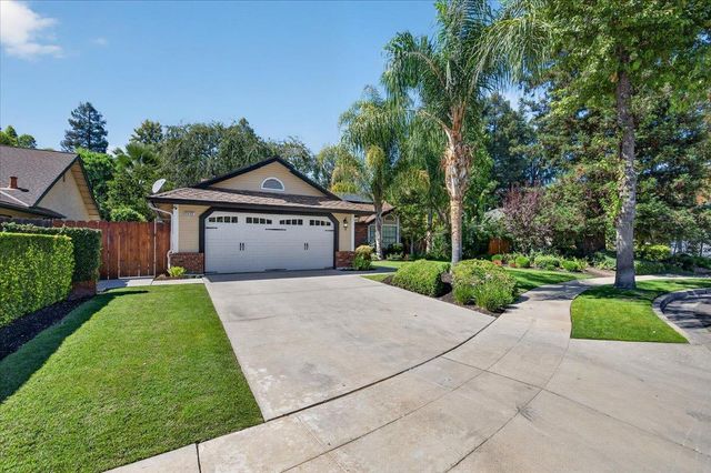 6495 N Vagedes Avenue, Fresno, CA 93711