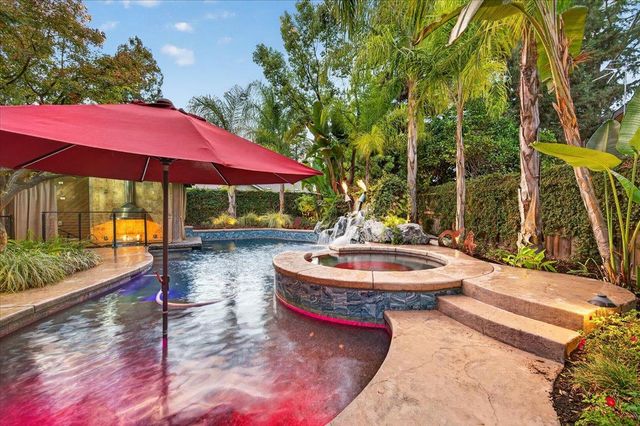 6495 N Vagedes Avenue, Fresno, CA 93711