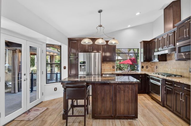 6495 N Vagedes Avenue, Fresno, CA 93711