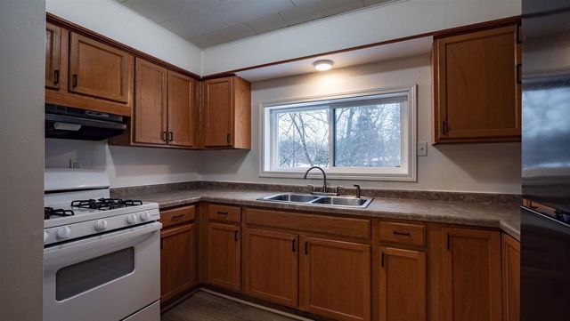 E1655 GRANDVIEW ROAD, Waupaca, WI 54981