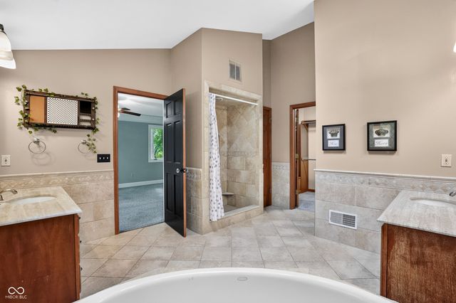 8131 Bounty Court, Indianapolis, IN 46236