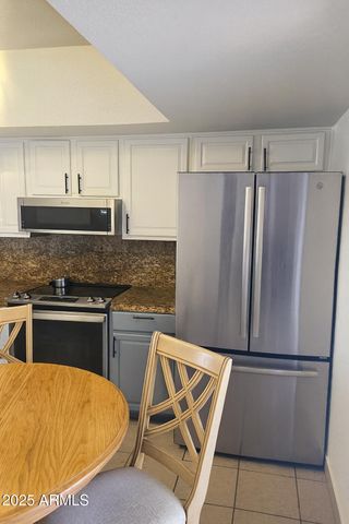 2838 E BECK Lane 2, Phoenix, AZ 85032