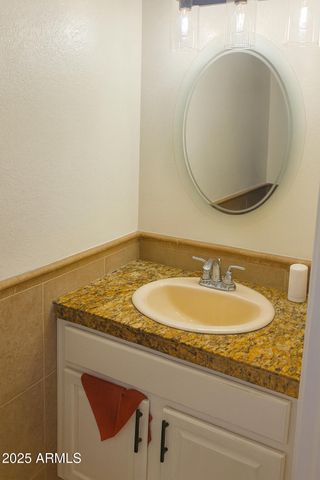 2838 E BECK Lane 2, Phoenix, AZ 85032