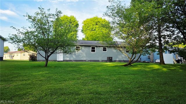 36 Suzanne Street, Little Hocking, OH 45742