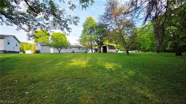 36 Suzanne Street, Little Hocking, OH 45742