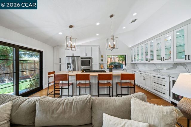 3061 San Miguel Ct, Concord, CA 94518