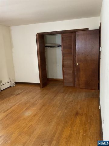 45 River Boulevard, Little Falls, NJ 07424