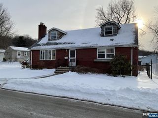 45 River Boulevard, Little Falls, NJ 07424