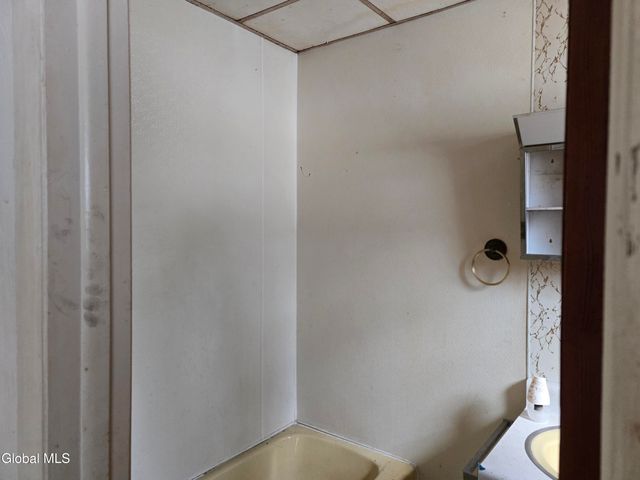 20 Elm Street, Hoosick Falls, NY 12090