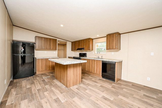 14368 Forest Circle, Montgomery, TX 77356