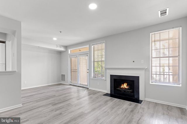 1318 GARDEN WALL CIR, Reston, VA 20194