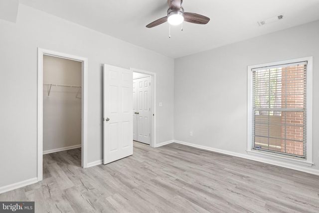 1318 GARDEN WALL CIR, Reston, VA 20194