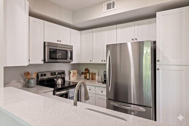 1318 GARDEN WALL CIR, Reston, VA 20194