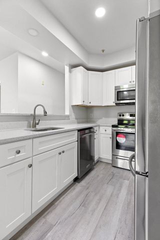 1318 GARDEN WALL CIR, Reston, VA 20194