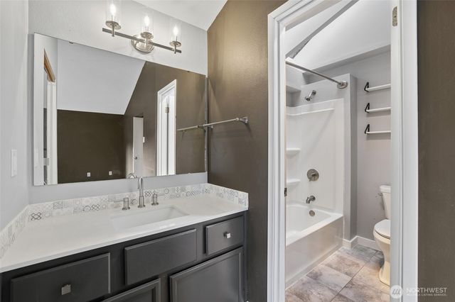 591 Malibu Drive SE, Lacey, WA 98503