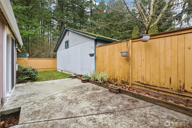 591 Malibu Drive SE, Lacey, WA 98503