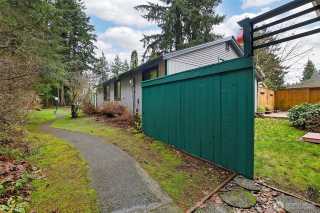 591 Malibu Drive SE, Lacey, WA 98503