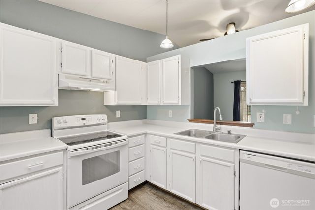 591 Malibu Drive SE, Lacey, WA 98503