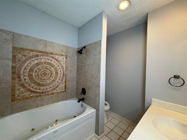 142 Lake Hamilton Dr Apt 204, Hot Springs, AR 71913