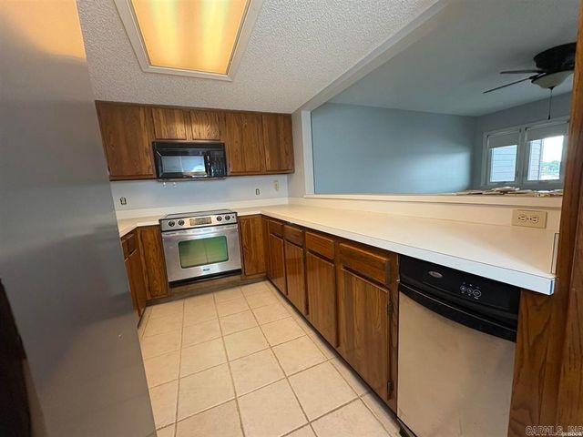 142 Lake Hamilton Dr Apt 204, Hot Springs, AR 71913