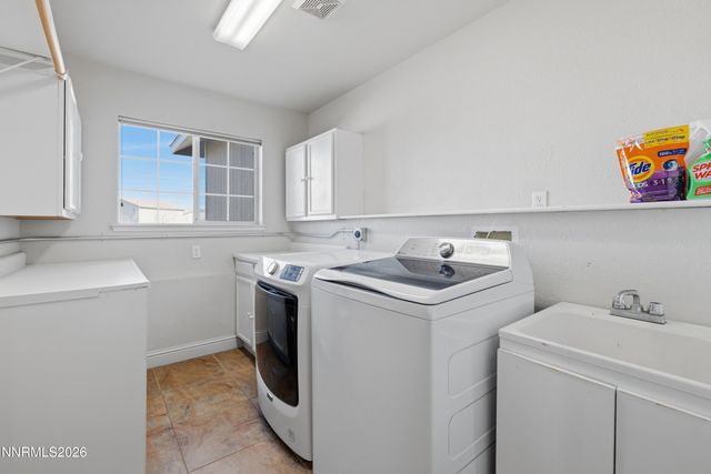 1717 Devon Court, Minden, NV 89423