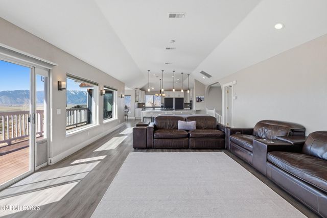 1717 Devon Court, Minden, NV 89423