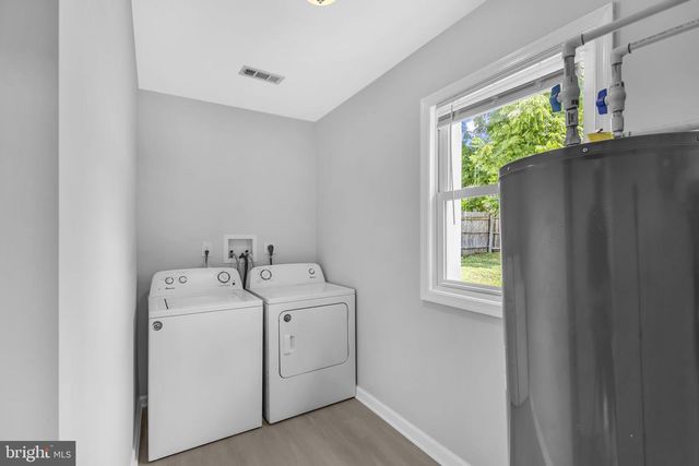 10800 LIVINGSTON RD, Fort Washington, MD 20744