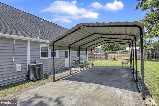 10800 LIVINGSTON RD, Fort Washington, MD 20744