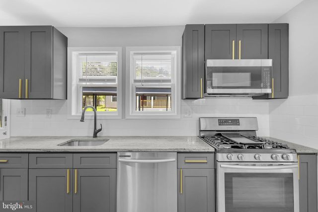 10800 LIVINGSTON RD, Fort Washington, MD 20744