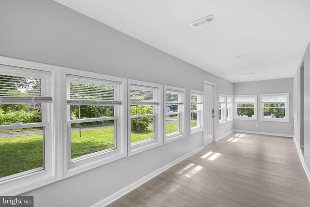 10800 LIVINGSTON RD, Fort Washington, MD 20744