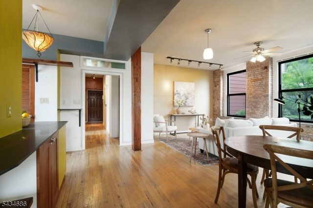 54 McWhorter St 207, Newark City, NJ 07105