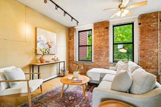 54 McWhorter St 207, Newark City, NJ 07105