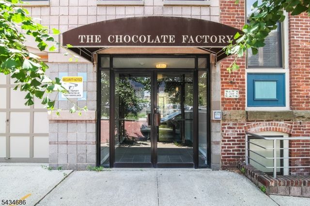 54 McWhorter St 207, Newark City, NJ 07105