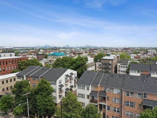 54 McWhorter St 207, Newark City, NJ 07105