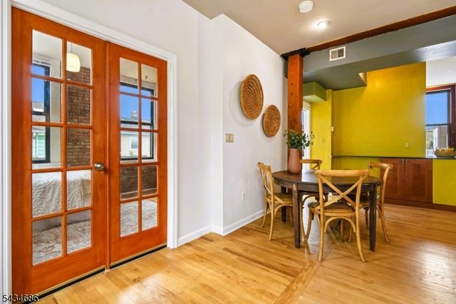 54 McWhorter St 207, Newark City, NJ 07105