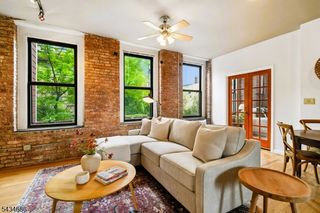 54 McWhorter St 207, Newark City, NJ 07105