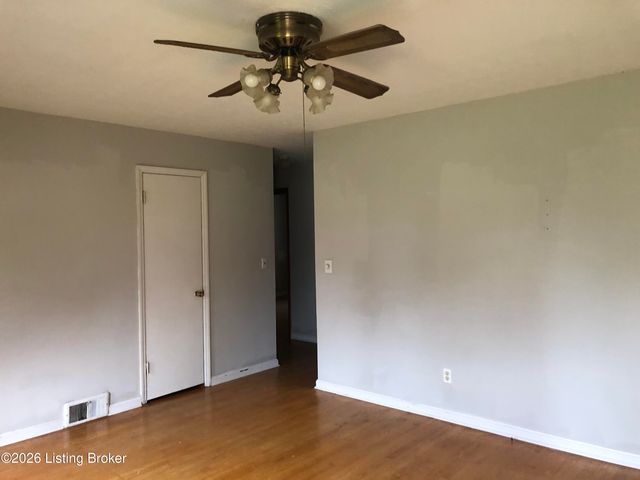 1736 Rodney St, Radcliff, KY 40160
