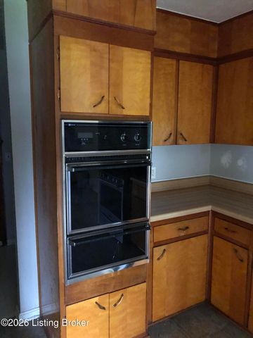 1736 Rodney St, Radcliff, KY 40160